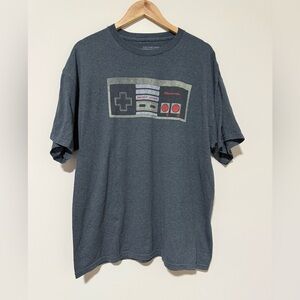 Nintendo Gray Retro NES Controller T-Shirt. Size XL. Excellent Condition.